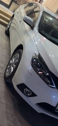 وبركاته نيسان سنترا زيرو موديل ٢٥ خليجي مرقم بغداد  فتحه  داخل بيجي شر...