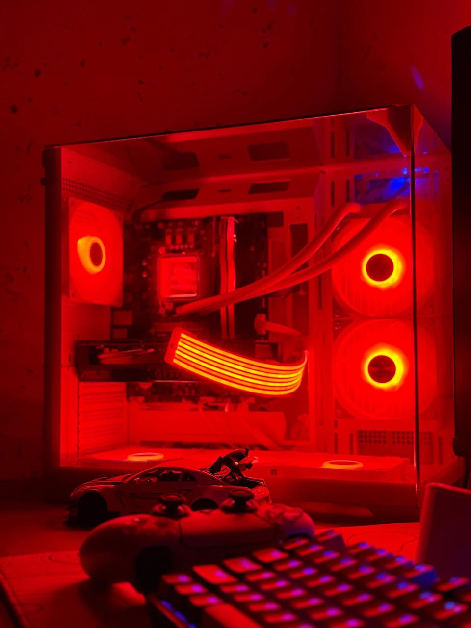 السلام عليكم
تجميعة للبيع سعرها مليون و ٤٠٠ وبيها مجال 
التجميعة مامستخدمة وكلش نضيفة شرط الفحص وموجودة كل كراتين القطع وحته الجيس اليغطي القطعة موجود 
مكاني الناصرية وموجود توصيل علئ المشتري 
متواجد فقط واتساب او اتصال 
***********

كارت الشاشَة: 
Asus GEFORCE RTX 4060
المَذر بورَد: 
MSI PRO B760M-E DDR4 
الكولَر: 
KS240 مائي. 
البَور سَبلاي: 
RUIX GX 750W BRONZE
التَخزيَن: 
LEXAR NM620 3500mb/s 1T 
الرامَات: 
TeamGroup T‑Force Delta RGB DDR4 RAM من شركة TeamGroup
المُعالِج: 
Intel COREi7 12700KF
الكَيس: 
CS015 Pro SNOWMAN
