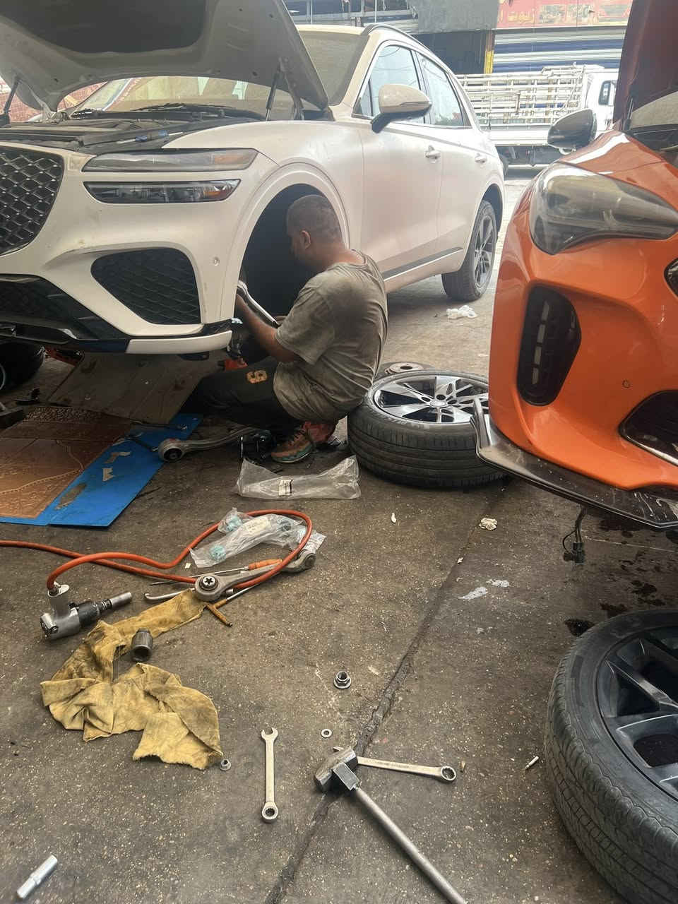 مستمرين معكم محلات طارق الساعدي 
صيانه عامه كيا ستنكر وجننسسس
***********
