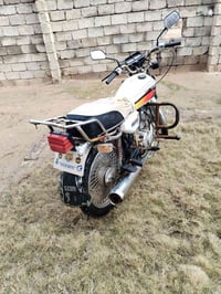 موطور2019 إيراني 4كير للبيع السعر 350 وبي مجال 07808498076