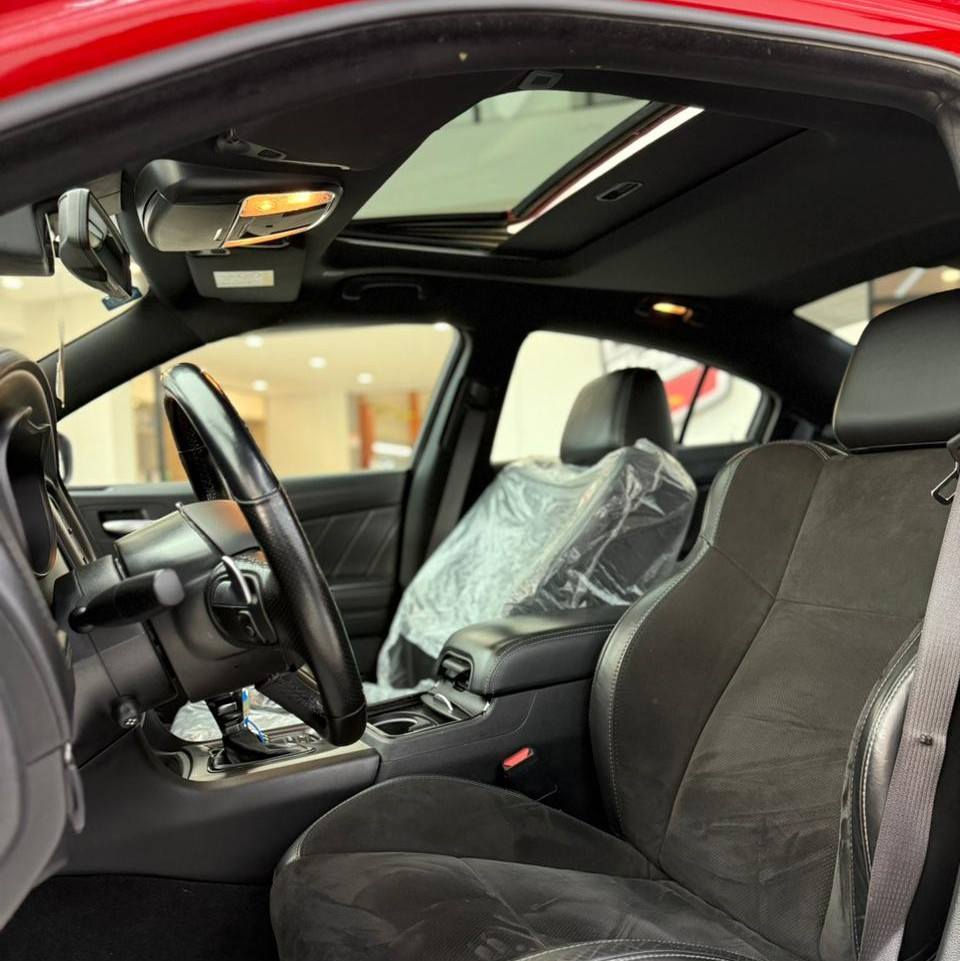 جارجر GT (خليجي وكاله هارلم)
الموديل : (2023)
العداد :(35.000)
المحرك :(V6.3600)
الرقم :(بغداد) 
اللون :(احمر)
الضمان :(3 سنوات او 60 الف)

المواصفات 1/1 فول رادار امامي داخل كاربون فايبر / مغلفه ppf 

مكاني بغداد/هاتف(***********)
