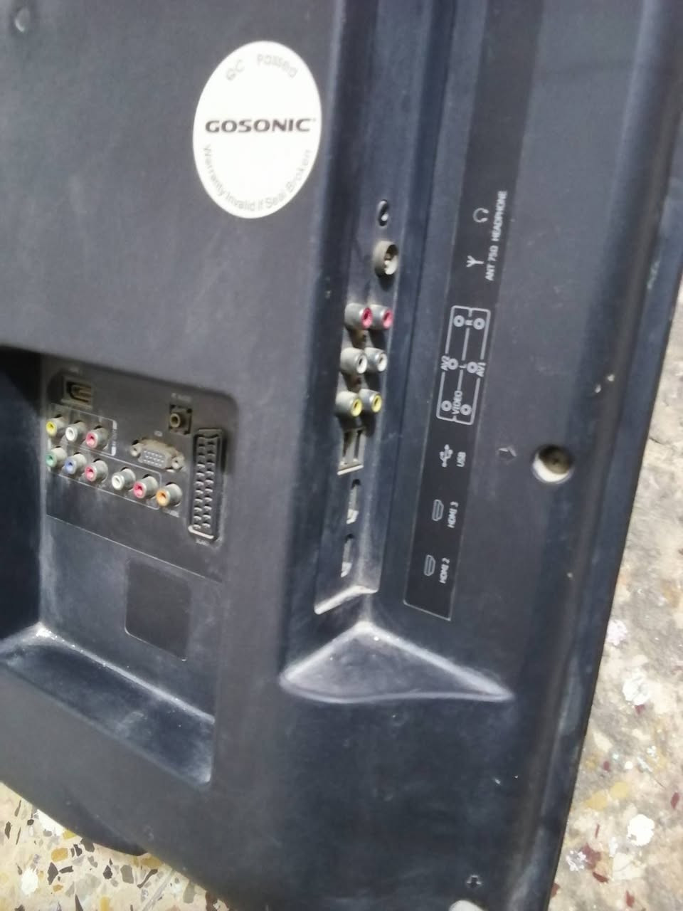 السلام عليكم شاشة GOSONIC نظيفة شغالة متوفرة بيهة عدة منافذ
للبيع العنوان الغزالية شارع الضغط فرع دائرة الكهرباء
السعر 70 وبيهة مجال
تواصل خاص


**إذا كنت صاحب هذا الإعلان وتريد حذفه لأي سبب، رجاءا أرسل رسالة إلى الدعم الفني**