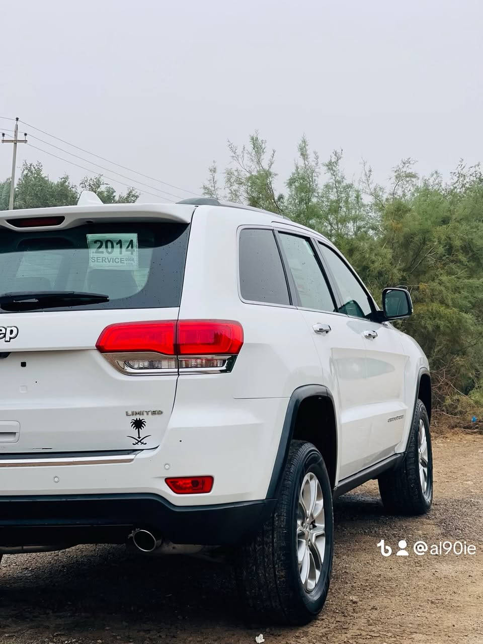 جيب موديل 2014  ليمتد خليجي وكاله عباس قزاز
فول مواصفات 6 سلندر فورويل
المواصفات 
١- محرك ٦سلندر حجم ٣٦٠٠ 
٢- بانوراما 
٣-ماوس تحكم اربع وضعيات قيادة ( ثلجي ،رملي،طيني،صخري)
٤-گير طياره 8 نمر وضعية قيادة عادية واوتوماتيك ووضعيه القيادة الرياضية S 
٥-دفع رباعي 4*4 
٦-مري جانبيه قلابه عند الرجوع 
٧-كشنات جلد تدفئه وتبريد 
٨-تشغيل واطفاء عن بعد 
٩-نظام ايكو لتقليل الصرف 
١٠-نظام مانع انزلاق ومانع منحدرات و فور ويل ثقيل 
١١-اشاير بالمري 
١٢- صندوق كهرباء
١٣-نظام تعتيم بالمري الجانبية والوسطية
١٤-شفات تحكم بالسرعه بالاستيرن 
١٥- الاستيرن تحكم فول جهتين
١٦-شاشة كبيره تحكم بجميع اعدادات السياره 
١٧-تبريد قطعتين خلفي و امامي 
١٨-حساسات امامي خلفي
١٩-سياره ماشيه  100 meL@ 
٢٠-تدفنه وتبريد كشنات 
ملاحظه :- السياره مكفوله كفاله عامه 
للاستفسار :-‭0771 508 4871‬
