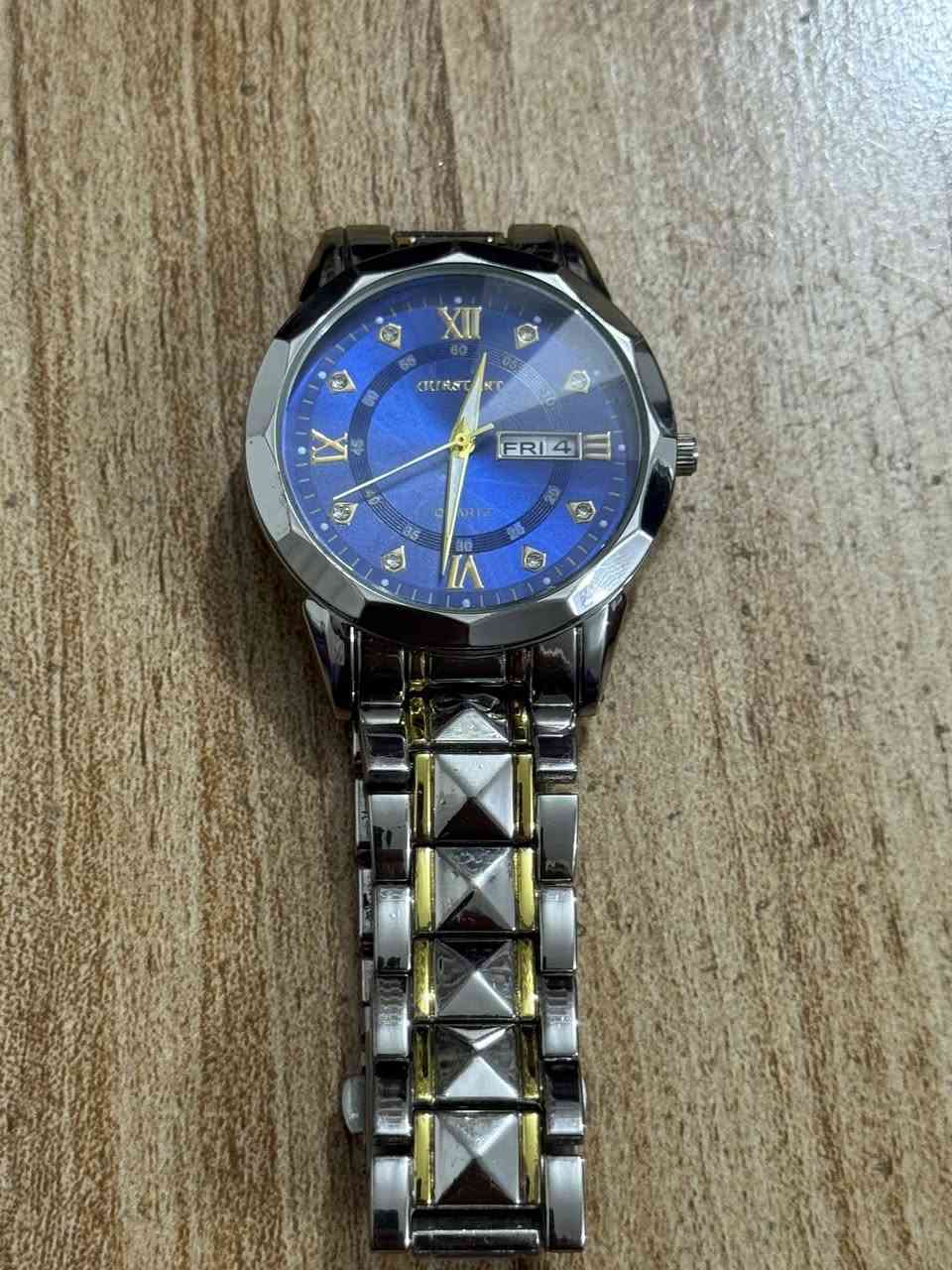 مستخدم سعرك وبالعافية


**إذا كنت صاحب هذا الإعلان وتريد حذفه لأي سبب، رجاءا أرسل رسالة إلى الدعم الفني**