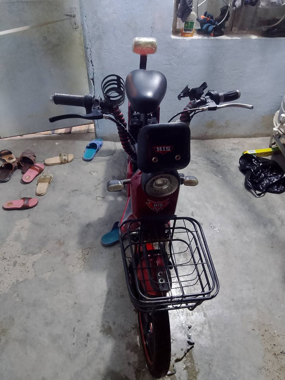 السلام عليكم بيسكل للبيع السعر 450 الرقم ***********
