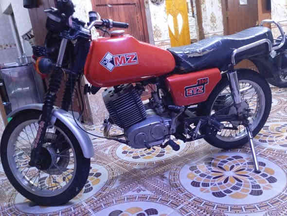 السلام عليكم امزت مديل 82 رقم وسنويه ميسان لحيم بس بلخشم الدراجه جاهزه من للطلول للطول كله الماني السعر مليونين وربع للستفسار ***********
