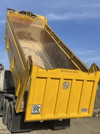 بدي البيع طول ٦و١٠مال قماره وربع شيال ونج الماني بلادي ٠٧٨١١١٤٤٦٩٠