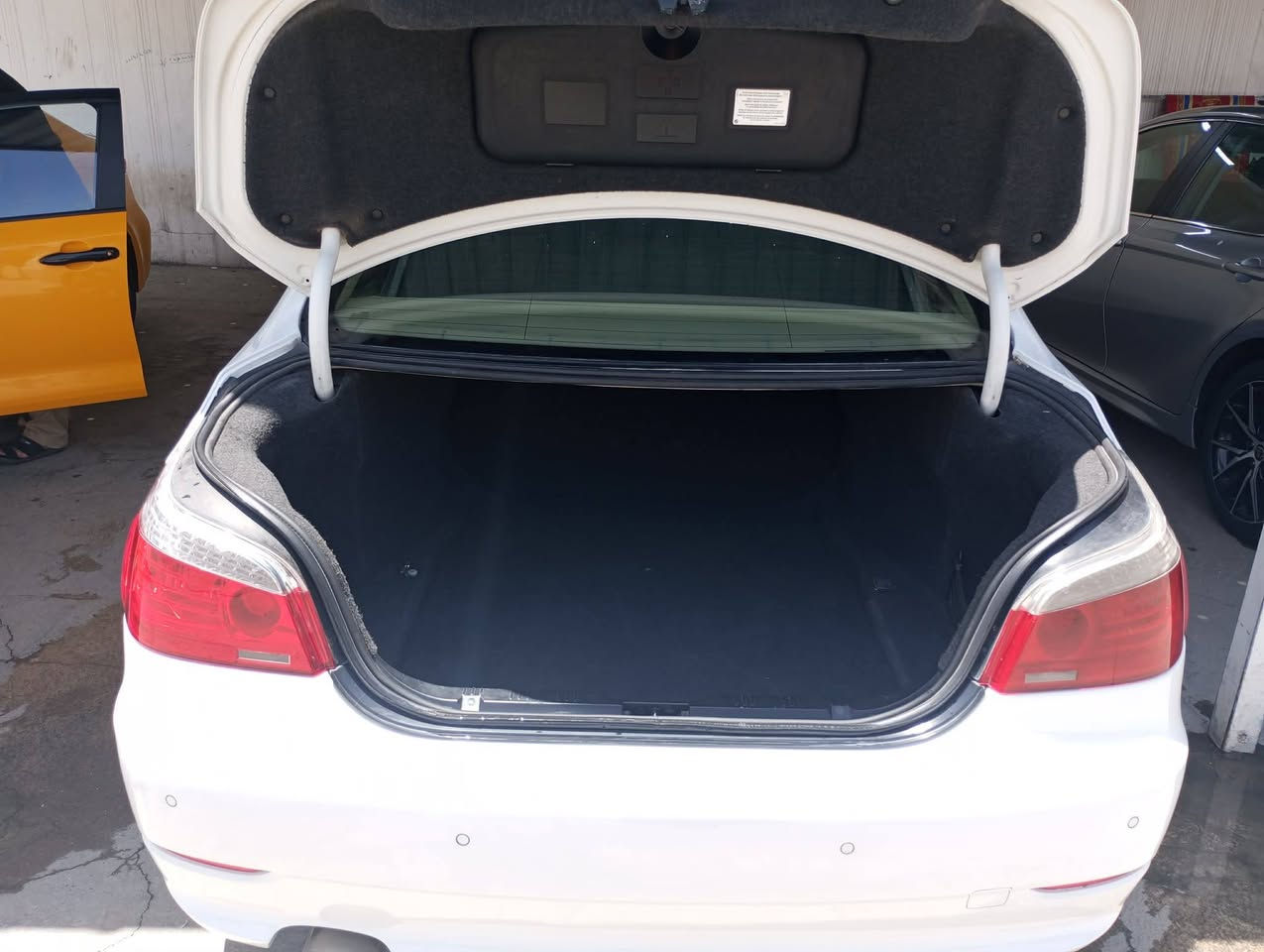 🔸 عربي /
🚗 للبيع: BMW 525i 2008
📍 مكان السيارة: كركوك
📞 للتواصل: ***********
💰 السعر: 142 ورقة – قابل للتفاوض
📊 المسافة المقطوعة: 
🛠️ المحرك: 525

⚠️ الضرر:
• بيها مكانات صبغ قليلة

📌 تفاصيل إضافية:
• رقم السيارة: السليمانية الدولي الجديد
• باسم المالك تحويل مباشر

كردي /
🚗 بۆ فرۆشتن: BMW 525i 2008
📍 شوێنی ئۆتۆمبێل: کەرکووک
📞 بۆ پەیوەندی: ***********
💰 نرخ: 142 وَرَقە – قەبڵی گفتوگۆیە
📊 دووری گەشتکراو: 
🛠️ مۆتەر: 525

⚠️ زیان:
• هەندێك شوێن صبوغ کراوە

📌 زانیاری زیاتر:
• ژمارەی ئۆتۆمبێل: سلێمانی نێودەوڵەتی نوێ
• بە ناوی خاوەنەوە گۆڕانکاری ڕاستەوخۆ
