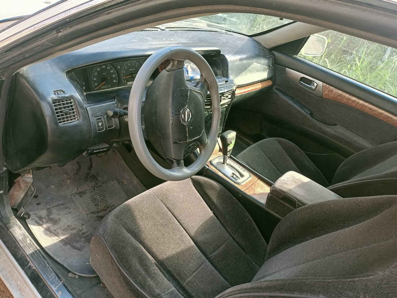 السلام عليكم سياره نيسان جلوريه
مديل الفين وثنعش سنويه منتهيه/ السعر اربعين وبيهه مجال بصيط رقم الهاتف ( ***********
