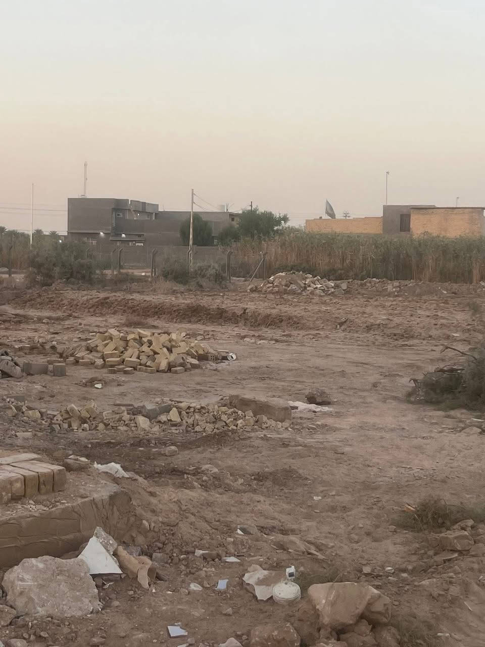 قطعه ارض مساحه 100 متر  طابو زراعي سند 25  الواجه 4،60 والنزال 22 متر 
العنوان : شارع المعاره  مجاور شارع البزل الشارع التبليط الجديد . 
خدمات كامله  : ماء . كهرباء : تبعد عن التبليط 50 متر   ______________________________________
الاستفسار اكثر مراجعه 
مكتب عقارات محمد كامل العويسي  
عنوان المكتب 🏡 قنطره ربيانه / شارع المواكب مقابل قرطاسيه القمر 
اداره المكتب :
***********
*********** واتساب ☎️
