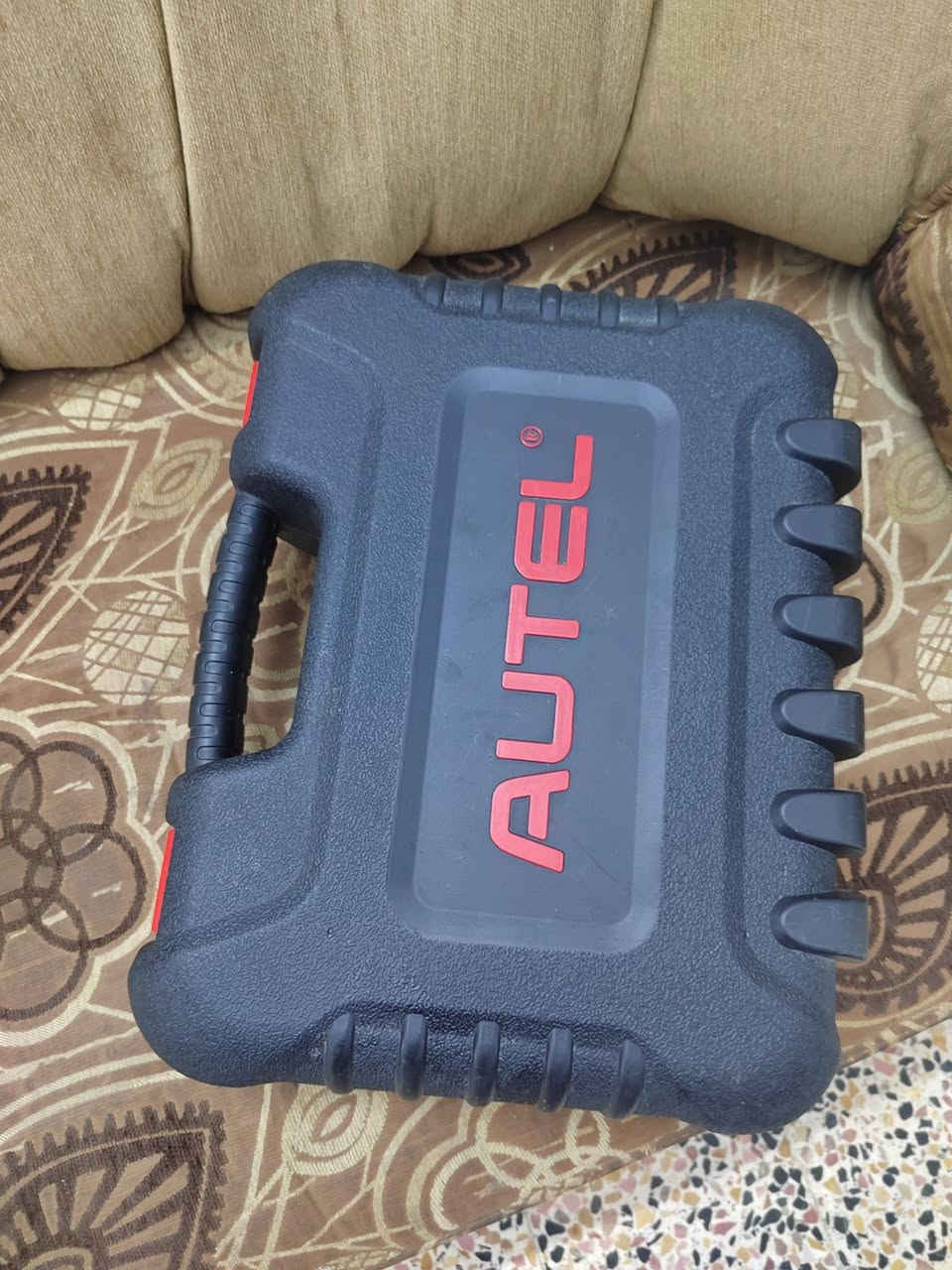 جهاز Autel maxipro mp808 ts
تحديث نهاية شهر الثالث 2027.. السعر 800 الف. ***********
