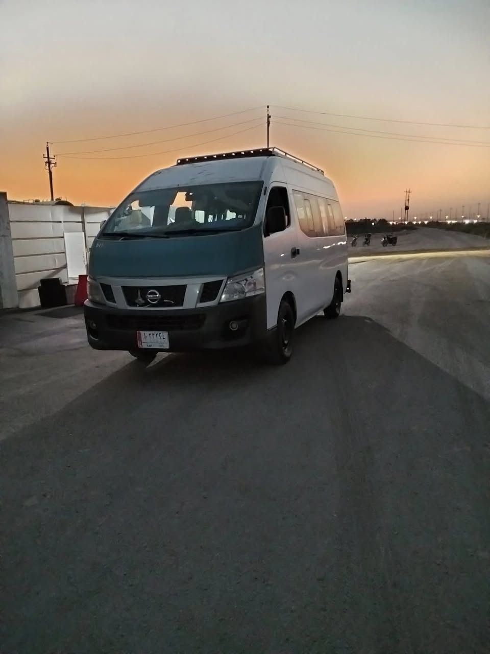 السلام عليكم اخوان سياره نيسان يورڤان عاليه 
موديل ١٥.  رقم بغداد ابسمي سياره خير من الله 
ميكانيك تبريد تدفءه تخم تاير كير مكينه اكسل 
باتري جديد عينه صينيه جديد تجفيت مكينه جديد اول فتحه اله مكينه خير من الله ما اتكص كبل للشغل ما تصرف عليه او بل عافيه عل ياخذه ماشيه ٣٦٠   اي ستفسار هاذه الرقم ***********
