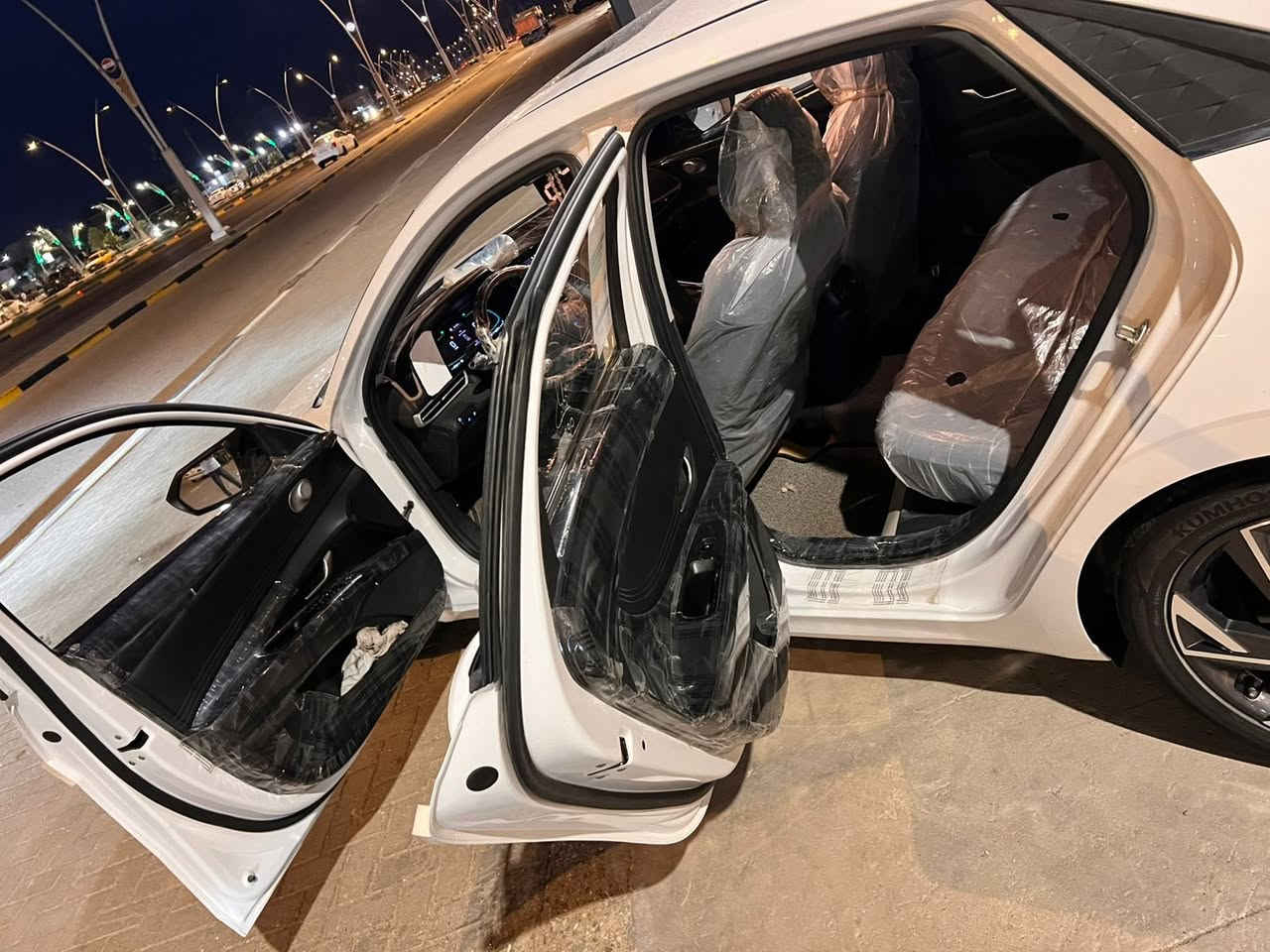 ياالله النتره البيع مديل 24 
بيه طخه ب بنيد. كد شبر  وطاك الرباك مال دشبول 
والباقي كفاله عامه 
ماشيه 42 الف كيلو 
تحويل وكاله يمته ما تريد 
سياره جديده مال بيت 
موصفات 
تجميع صيني 
بصمه تشغيل 
حساسات 
كامرات 
سياره فول 
سعر 134 وبيه مجال 
متواجد عله والتساب ***********
