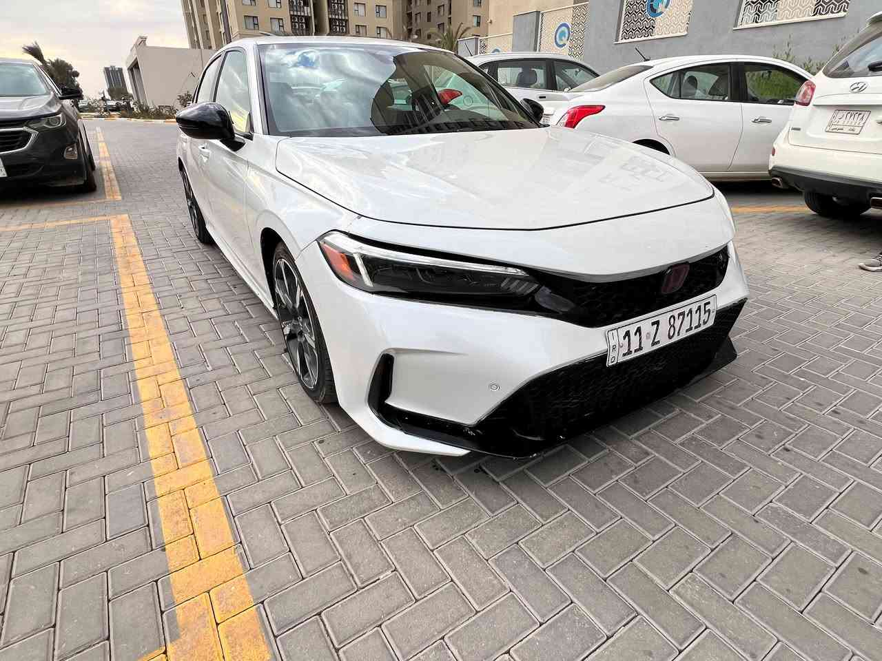 السلام عليكم للبيع هوندا سفيك تورنك ٢٠٢٥ ماشيه عشره تقريبا حادثه جاملغ صبغ وبنيد بارد شويه باب بارد داخل ابيض سياره جديده فول للاخير *********** صور الحادث موجوده بلمنشور السعر ١٧٥ وبيها شي بسيط
