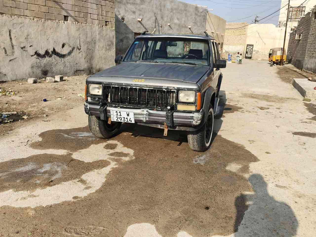 سلام عليكم سياره جيب شيروكي موديل 91 للبيع سنويه باسمين 30 ارقام انجليزيه رقم بغداد ا
البصره قرمه علي سعر 37 سياره باسمي ***********
