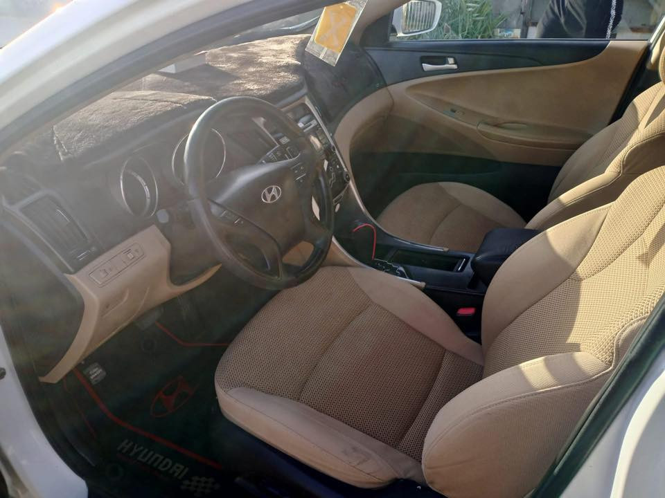 السلام عليكم سوناتا للبيع خليجي موديل 2011 فول عدا البصمه سياره جاهزه رقم بغداد انكليزي باسمي سونار موضح بالمنشور مكان السياره الحله مقابل المستشفى التركي السعر 113 وبيه مجال بسيط أي استفسار الاتصال ***********
