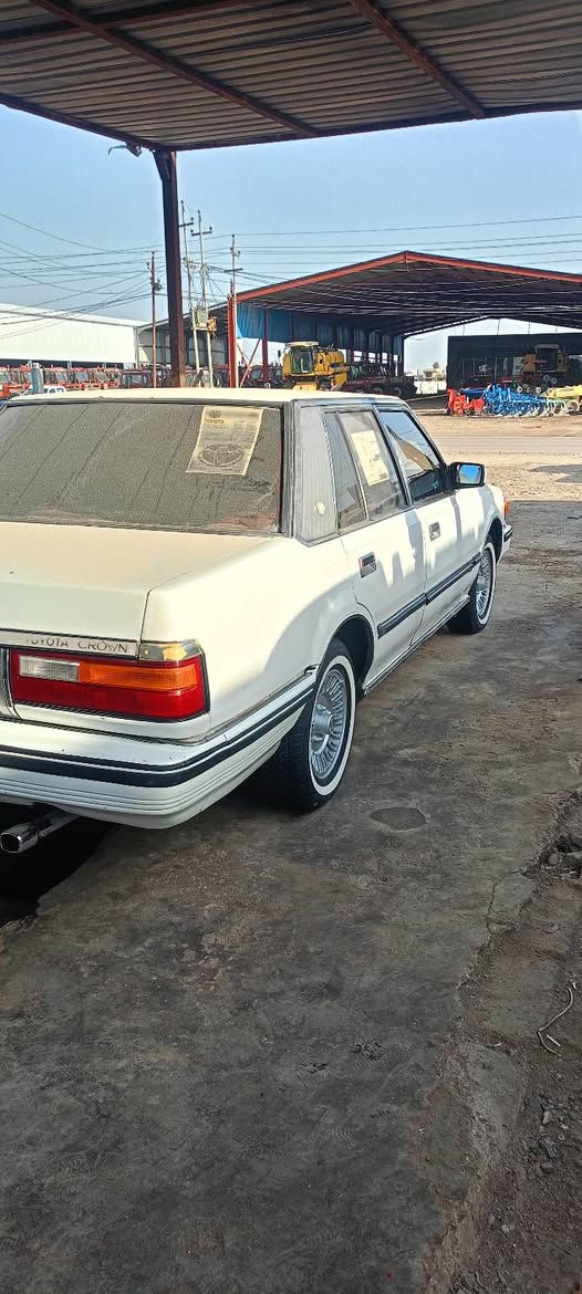 يالله السلام عليكم للبيع سياره نوع سوبر موديل 1986رقم بغداد شرط التحويل سنويه ما نافذه السيارة كير ومكينه وشاصي كفاله بلادي محرك بلادي مكفول من تنقيص ولا تبخير كير اوتماتيك داخل حبري فتحه السيارة جديدة تخم تاير امامي خلفي صدر جديد كهربائيات كله شغال وجاهز تبريد ثلج السياره بيه مكانات صبغ بصيط السيارة مال جناي ماتصرف عليه الف دينار شرط تراي السيارة كلش حلو السيارة وضع الشركه كلشي ما ملعوب بيه جام كهرباء مسجل 4سماعات جدد باتري جديد بطاين وكشنات بلاديه مكان السياره واسط قضاء الزبيديه لاستفسار اتصال على الرقم التالي ***********السعر50ببيع مستعجل وبيه مجال للطيبين الي ما يعجبه السعر ينورنه بكلمه طيبه أبو ابو علوش الشمري
