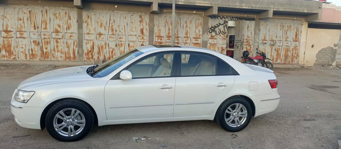 السلام عليكم سوناتا 2009 ابيض صدفي سياره كفاله عامه فقط بس بنيد صبغ سياره جديده وباسمنا ماشيه 160 مكان البصره القرنه السعر 140 وبيها مجال ***********
