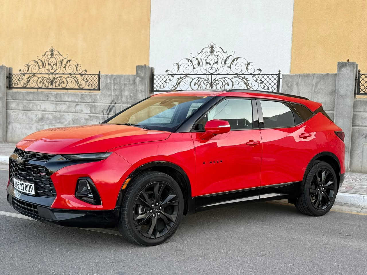 شوفرليت بلايزر 2022 RS 
رقم بغداد الدولي تحويل مباشر 
عداد المسافه : 18 الف mill
حجم المحرك : 6 سلندر 3600
الضرر : جاملغ وباب صبغ بدون دواخل 
 وبنيد ملاون بدون ضرر
المواصفات RS فول
بانوراما سقف - صندوق كهرباء
بصمة تشغيل وابواب تشغيل عن بعد 
مقاعد جلد تحكم كهرباء + تدفئه 
رادار مانع تصادم امامي جانبي خلفي
كرسي سائق خزن ميموري 
السياره نضيفه وجاهزه وضررها بسيط 
السعر 203 ورقه فقط للاستفسار الاتصال  
*********** مهندس حسين  
كربلاء / حي الحسين 
شركة_المتحدة_لمزادات_السيارات_وقطع_الغيار
