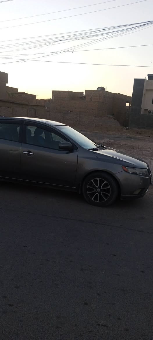 السلام عليكم
سيراتو خليجي ٢٠١١ محرك ١٦٠٠ دوش  فول مواصفات عدى البصمة 
تحكم استيرن سلايت روف شفتات كير وكير ٦  نمر اشاير بالمري رقم اربيل انكليزي حادثه بابتين جهة السايق السعر ٩٢ وبيه مجال  مكاني الفلوجة الرقم بي واتساب ***********
