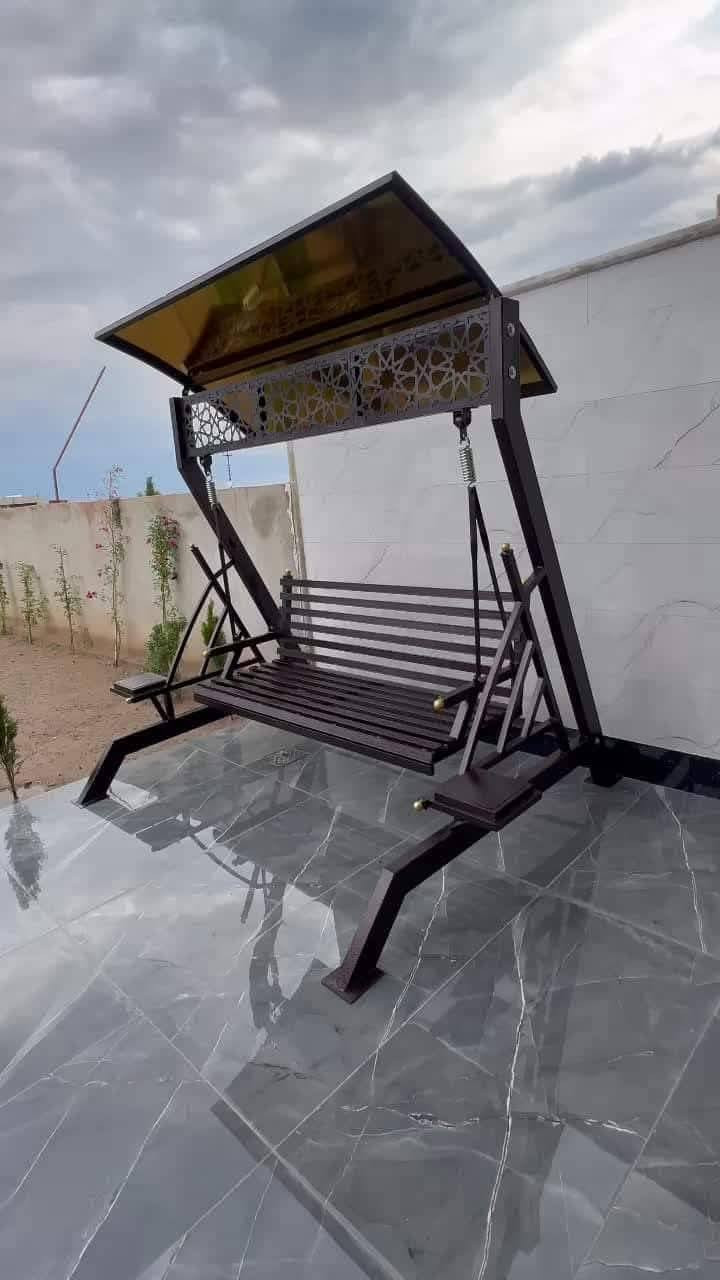 السلام عليكم.. مراجيح حدائق حديد ثقيل حسب الطلب شغل تسكام للاستفسار والحجز الاتصال  الرقم ***********
