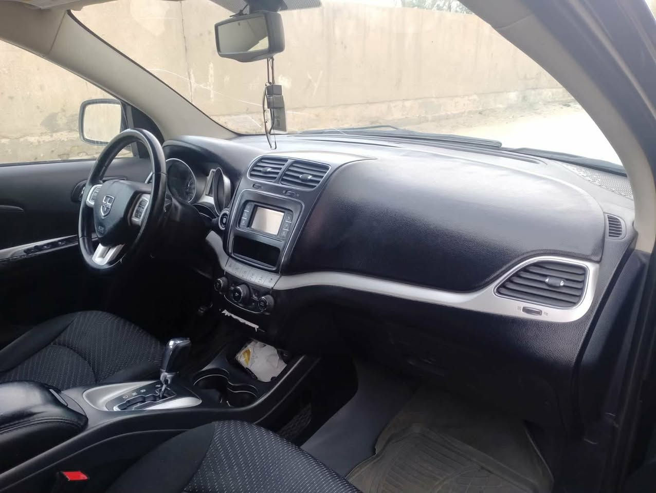 سلام عليكم
جورني 2014

مكينة 6

7 راكب 

3 قطع تبريد

حداديه 

ضعف بالكير

رقمها ذي قار ومكانها بصره بالقرنه 

بيع او مراوس بستاركس ***********
سعرها 105 وبيها مجال
