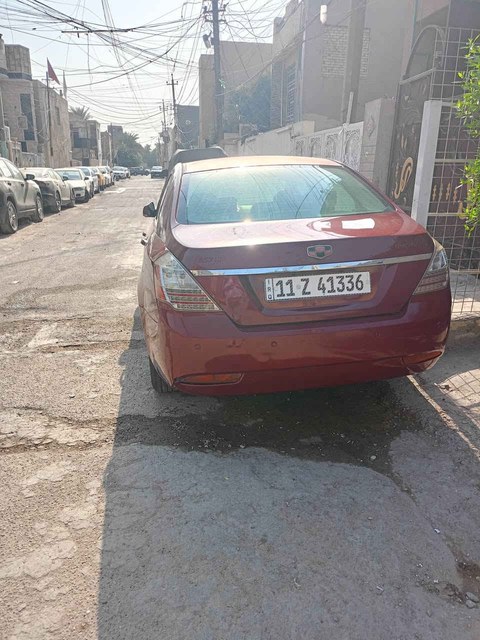 Gelly Emegrand C7 موديل 2013 ماشيه 108الف كم ، گير محرك بلادي صبغ عام ، حادث دهس من الأمام سابقا سعرها ٦٠ ورقة.. العنوان/ بغداد الجديدة ***********.
