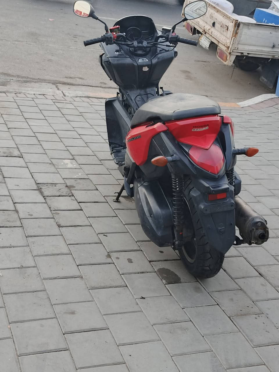 البيع فورزه فاز عميه بلادي مكينه مكفوله دراجه كله شغاله تخم تاير جديد باتري جديد وراقه كامله نقصه صفاح مال بجم سعره650 وبيه مجال بكاني شعب ***********
