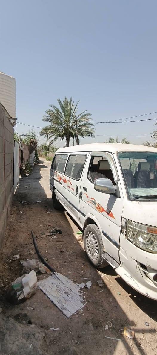 السلام عليكم فاتون موديل ١٢  للبيع حداديه جديده تخم تأير رقم بابل إنكليزي مكينته بي خيط بخار السعر ٦٣ وبيه مجال المكان بابل السياحي الحصين ***********
