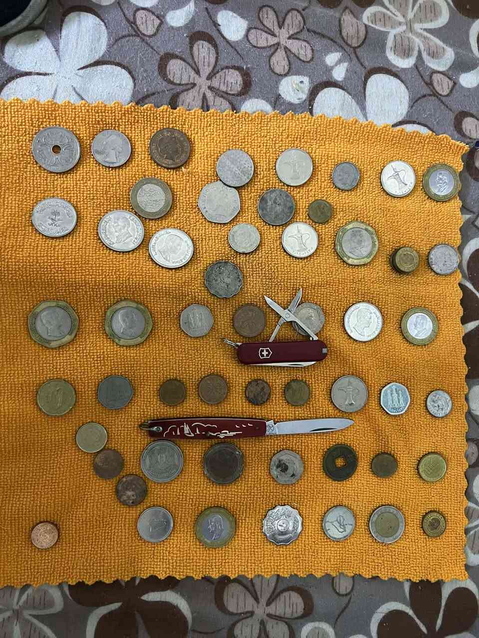 عملات للبيع اجنبية وعربية عددها 57 عملة مع 3 انواط الاستحقاق العالي 

ونوط للجيش الامريكي بالاضافة الى سكاكين عدد 2 قديمة السعر 50 الف دينار


**إذا كنت صاحب هذا الإعلان وتريد حذفه لأي سبب، رجاءا أرسل رسالة إلى الدعم الفني**