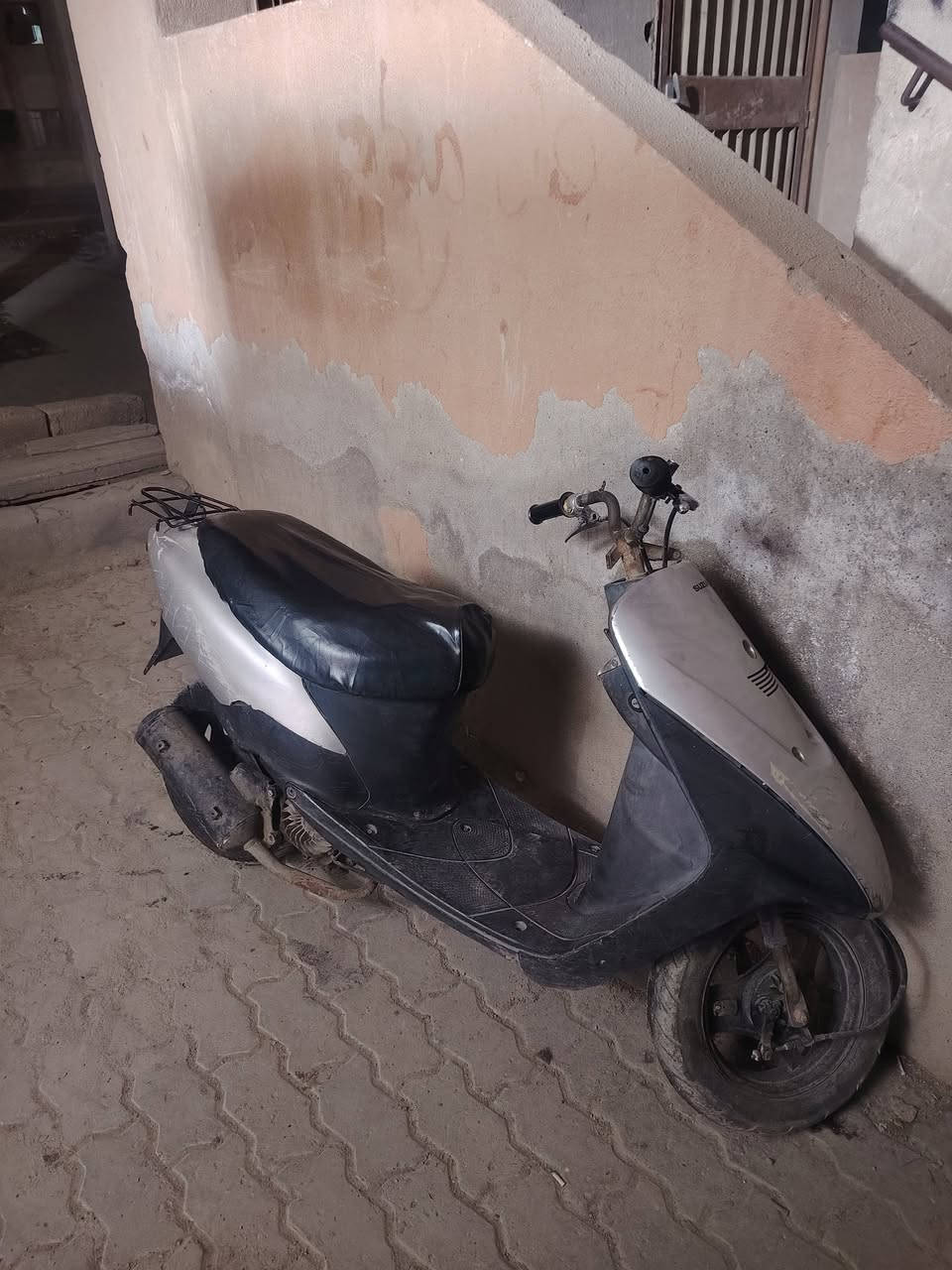 للبيع سعر 90 وبيه مجال قليل شغاله بس ابيع كوم حديد مفتوحه الدراجه بس عوزه كابريتر تبدله وطبيعي دراجه شلعه قويه كلش ابيع من الباب مو شراي لا يراسل مكاني العمارات الجديده


**إذا كنت صاحب هذا الإعلان وتريد حذفه لأي سبب، رجاءا أرسل رسالة إلى الدعم الفني**