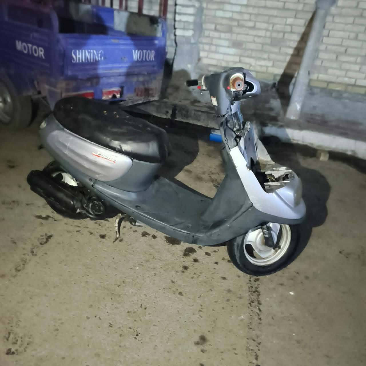 السلام عليكم 
دراجه منغولي دراجه احله من الصوره 
مكينه خرسه لاصوت كير ولا روله شاصي مكفول 
دراجه مامفتوحه كهربايات كله شغاله سلف هندر نقصه فقط
سله وبريك السعر 160وبيه مجال كربلا حي الرساله 
***********
