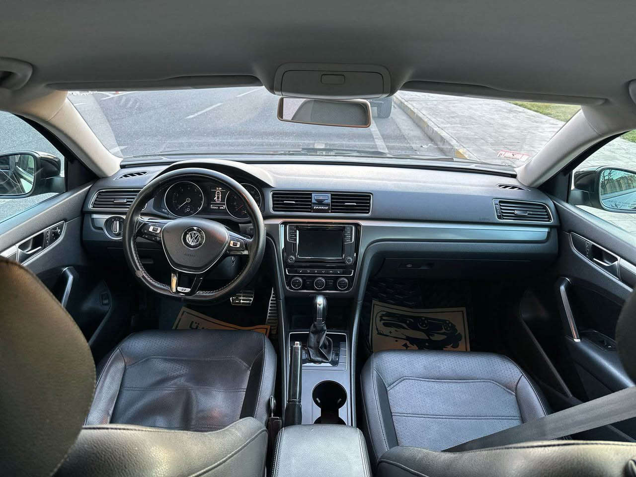 باسات 2018 امريكي محرك 20 توربو ارلاين 

ماشية 120 ميل

السعر 135 ورقة

داخله للعراق كلين بيها جاملغ امامي صبغ وجاملغ خلفي

مكانها اربيل 

*********** أربيل, العراق
