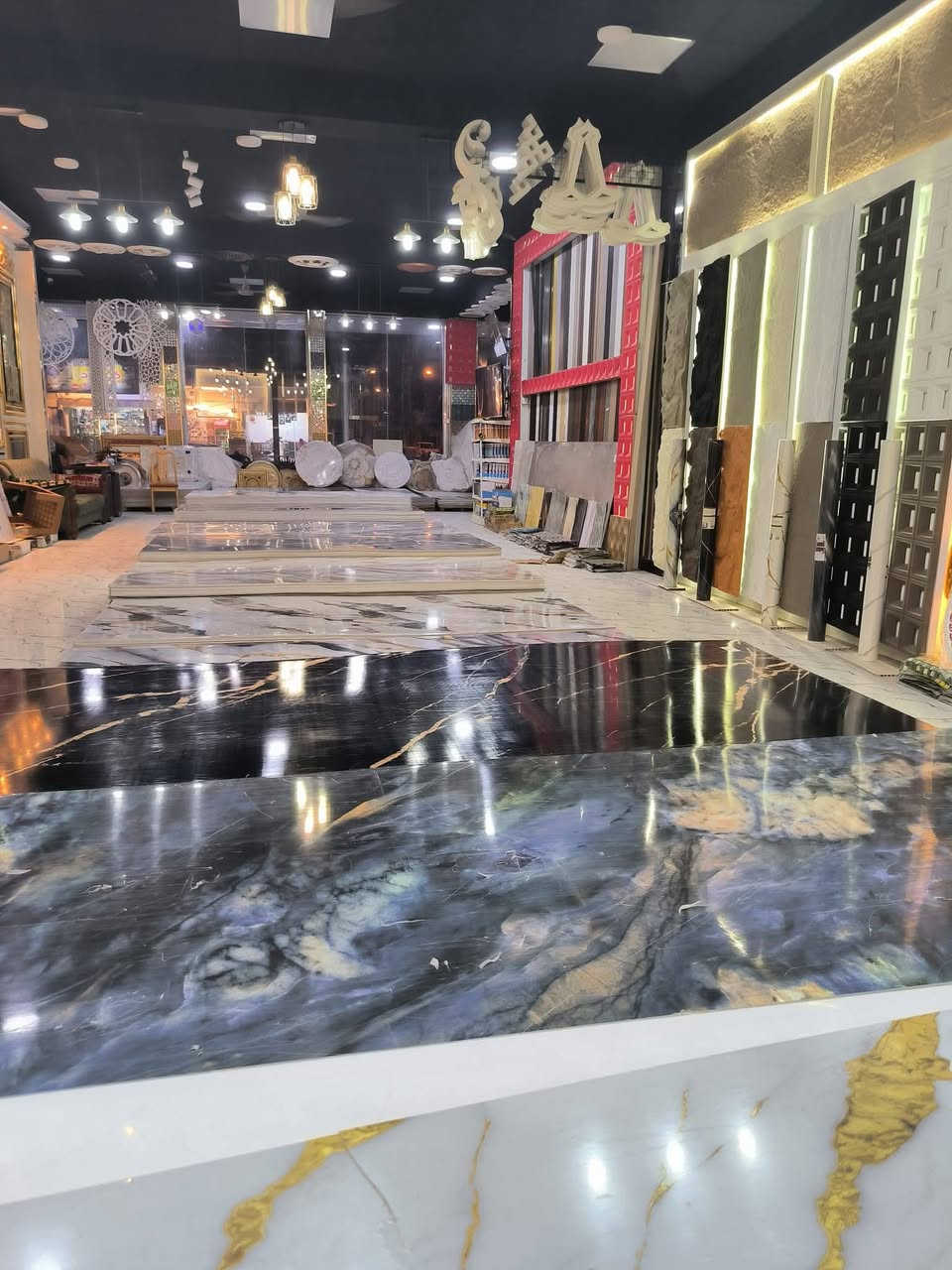 على بركه الله سبحانه وتعالى ..
وصول كميات كبيرة والوان جذابه  .
لبديل الرخام ٠ يتوفر اكثر من 20 لون .
والشيبورد 5 / 8 ملم أكثر من 40 لون مميز .
وبديل الرخام الاصق يتوفر اكثر من 20 لون .
وبديل الخشب موديلات جديده ...

لجميع محلات ومعارض حاتم بقوري 
بيت الديكور فرع الفلوجة الجمهورية 
بيت الديكور فرع الموصل الفيصلية 
لمسة ديكور الفلوجة شارع 40.
معرض حاتم بقوري الفرع الاول الرئيس.

نتشرف بزيارتكم وخدمتكم شرف لنا ..
للاستفسار الاتصال 
***********
***********
***********
