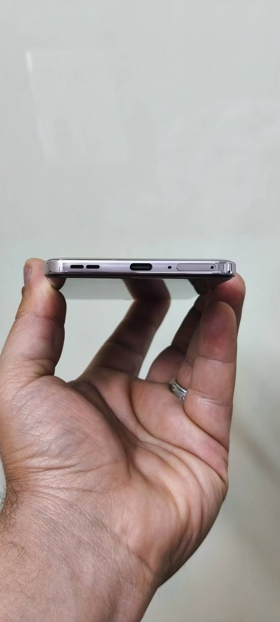 اوبو رينو 12 برو 
ذاكره ٥١٢ - رام ١٦ - نضافة ١٠٠٪ 
مكفول ( بدون ملحقات ) 
سعره ( ٣٧٥ ) الف سعر نهائي 
--------------------------------
عنواني بغداد مدينة الصدر 
***********
