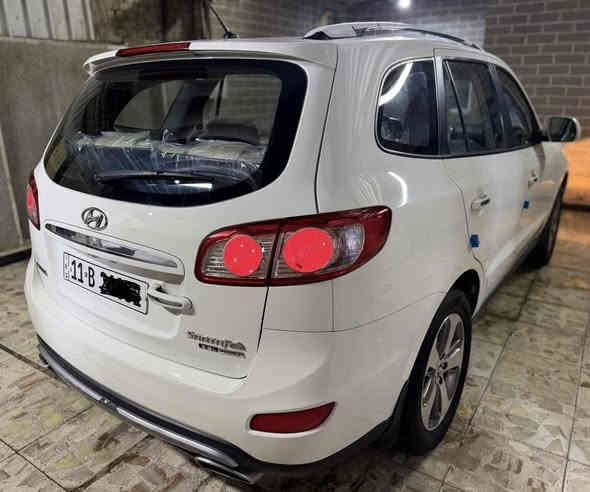 هونداي سنتافي  
٢٠١٢ 
فول ١/١ اعلى مواصفات الفول 
اعلى فئه بيهن جلد لونين 
بصمه عدد ٢ وبصمه بوب بصمه تشغيل 
فتحه سقف سلات روف شغال 
فور ويل دفع رباعي 
سته سلندر ٣.٥ سبعه راكب ٣ قطع تبريد فول سياره 
مكفوله سياره جديده جدا 
محرك ما مفتوح بلاد بدون بخار او صوت راجز او اي شي 
كير ما مفتوح مكفول من كل شي
رقم بغداد دولي جديد هزه جديده ماشيه سياره55  الف كيلو حقيقي فعلي 
جديده جدا كتلوكات الشركه فابلون الاصلي سبير منازل بسمي سياره وع ايدي استخدام بيت ونضيفه جدا جدا وبلواقع احله من صور تخم تاير صدر امامي خلفي تبريد حداديه تراي مالت زيرو شرط الفحص ‭***********‬
مكاني بغداد شراي يتصل ويدلل
***********
