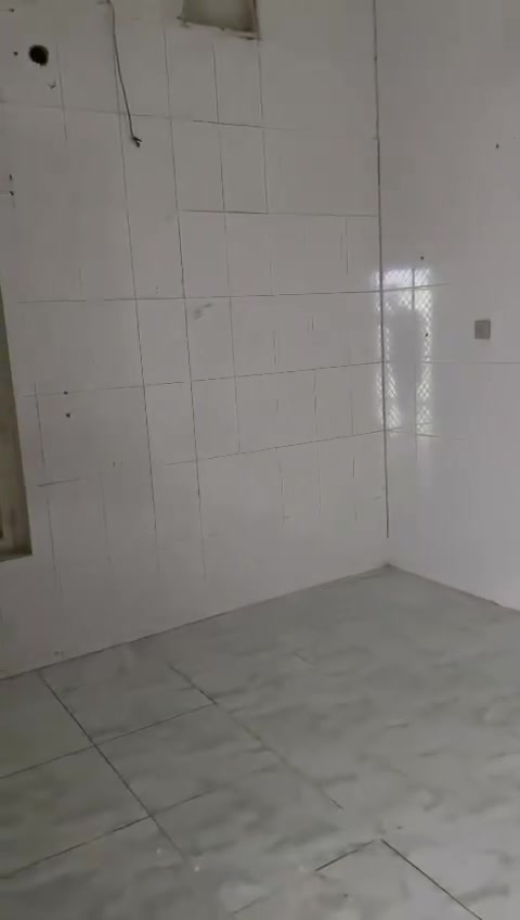 شقه للايجار بحي الرضا طابق اول غرفتين وصاله ومطبخ وصحيات ب650 الف
***********
