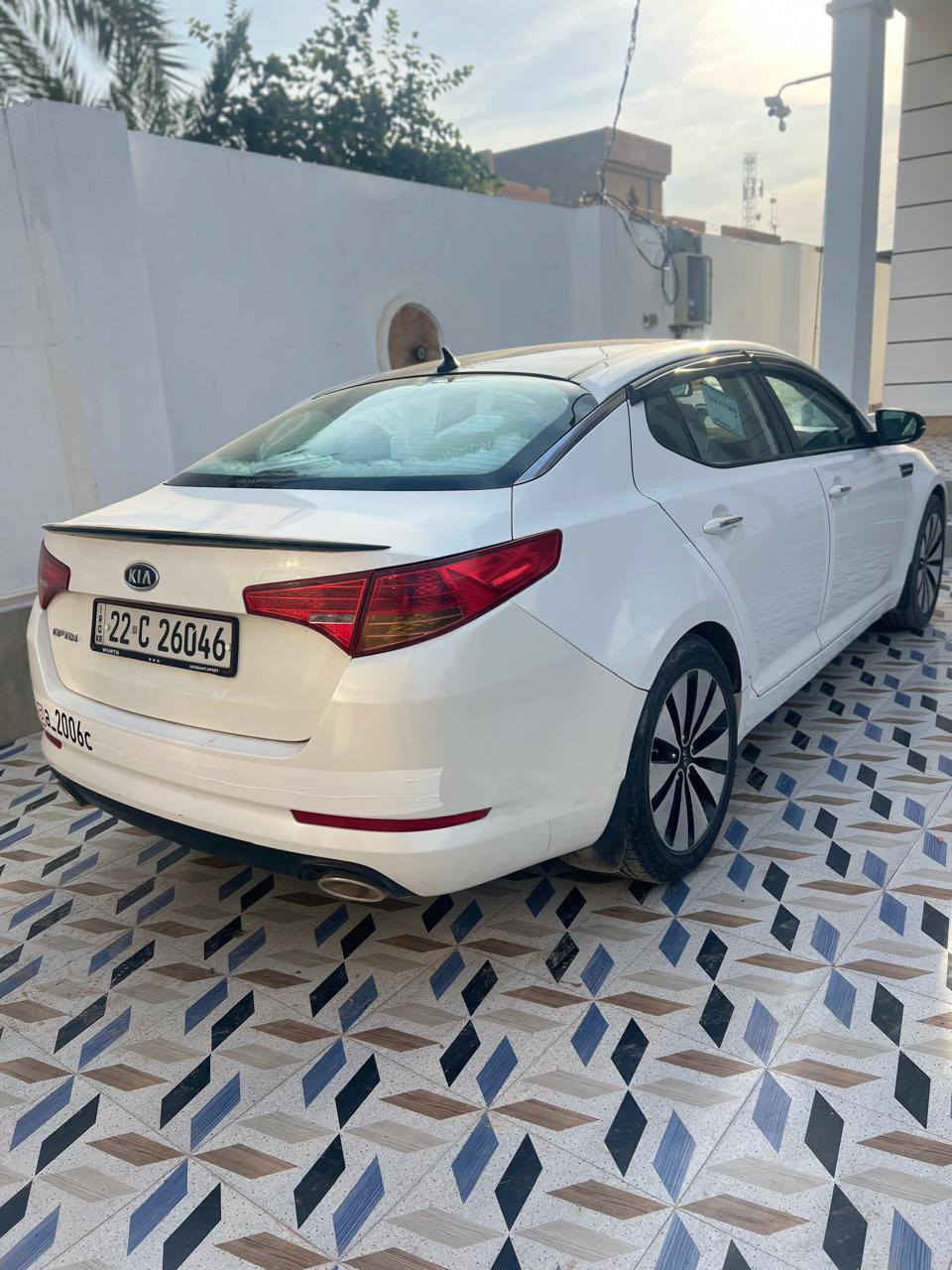 السلام عليكم
اوبتيما خليجي موديل 11
كامل  مواصفات عده البصمه السياره 
محرك 2400
بانوراما 
تبريد قطعتين 
شاشه كامره 
تحكم امري 
تحكم ستيرن
اشاير بل مري 
شفتات سرعه ب الستيرن 

مكان السياره انبار حصيبه الشرقيه  
الاستفسار عل رقم
***********
