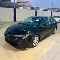 Toyota corolla 2024 LE مواصفات  شاشه  كاميرة  حساس  و بعد بيها هواي مو...