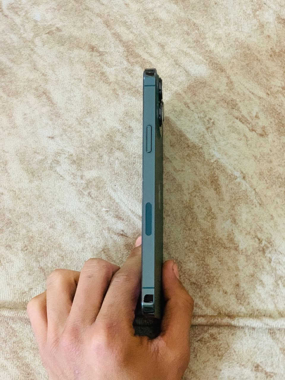 سلام عليكم 13برو ماكس امريكي بطارية 89 الجهاز لا مفتوح ولا داخل صيانة بدون اي ظربة الموبايل جديد واستخدام ايد وحدة ويا شاحنة الجهاز جديد ما بي اي نقص كامرات بصمة وجه سيم كلة شغال الجهاز ما بي اي نقص وما مفتوح مكفول الجهاز السعر 690 وبي مجال للطيبين واذا اكوو مراوس حسب القناعة ***********واتساب مفتوح 24ساعة
