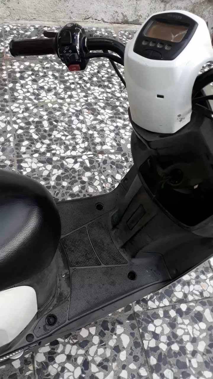 دراجه بوليس للبيع مكاني بغداد جديده سعر ٥٠٠ رقمي *********** بي واتساب
