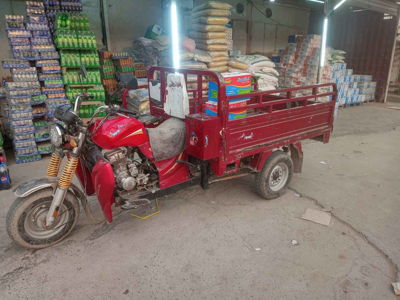 سلام عليكم عندي ستوته للبيع كامله مكمله كهربائيات شاصي ركبه وكاله رايده مليون و500 مكاني بغداد جسر ديالى القديم الاستفسار ***********
