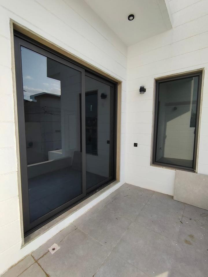 السلامً عليكم 
عروض معمل الضياء المركزي 🔥
مخفضة واسعار مناسبةً 
✳️يعلن عن توفر شبابيك +ابواب Pvc ضمان ١٠ سنوات 
✳️وتوفر الالمنيوم السلايت والمفصلي 
✳️والمحجرات الجام واللمنيوم والفايبر كلاس 
✳️والجام الدبل والجام التك 
رقم الهاتف ***********
