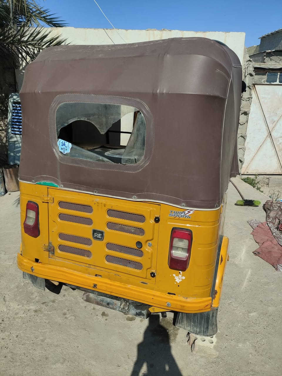 تكتك موديل 20 للبيع 
مكينة تجفيت جديد ما صارلة شهر لا تنقيص ولا تبخيركلجات اليوم بدلتهن ما مصبوغة ولا معمرة بس الدوسات قمجيات كلها جديدة بس بيها صوت خرخشة بالصالنصة على السلولي غير هذني اللي ذكرتهن ما بيها بعد وما متعوبة السعر 7 ونص قفل الخاص مفتوح راسلني وتدلل مكاني المعامل


**إذا كنت صاحب هذا الإعلان وتريد حذفه لأي سبب، رجاءا أرسل رسالة إلى الدعم الفني**