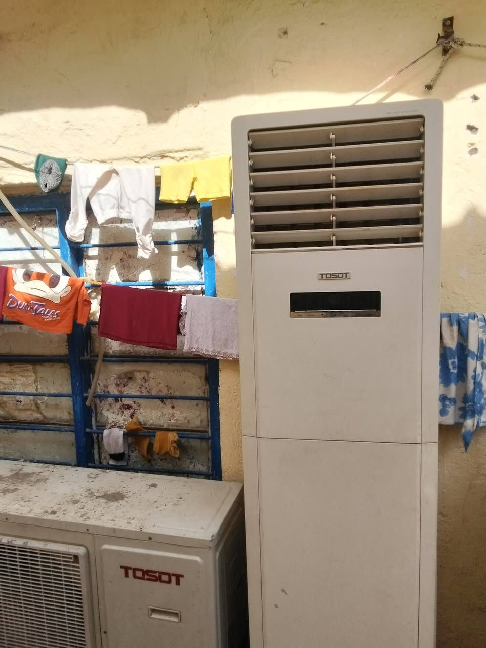 السلام وعليكم احبتي الكرام رمضان كريم وفطار شهي وتقبل الله طاعاتكم سبلت عمودي طنين وثلث تبريد ثلج امغير كمبريسر الجهاز كلش ونضيف وجديد الجهاز كلش راقي السبلت مع الشد والظمان سنه سعره 550 واي مشكله انه حاظر رقمي ***********العنوان بصره ابو الخصيب
