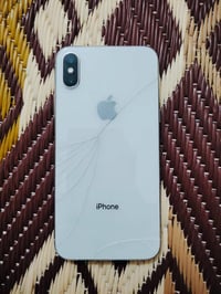 ايفون اكس • ذاكرة ٢٥٦ • ظهر مكسور