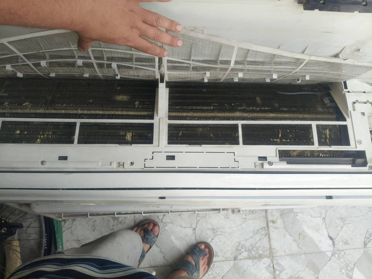 تبريد ثلج TCL طنين سعره 325وبي مجال شرط ما مصلح ***********
