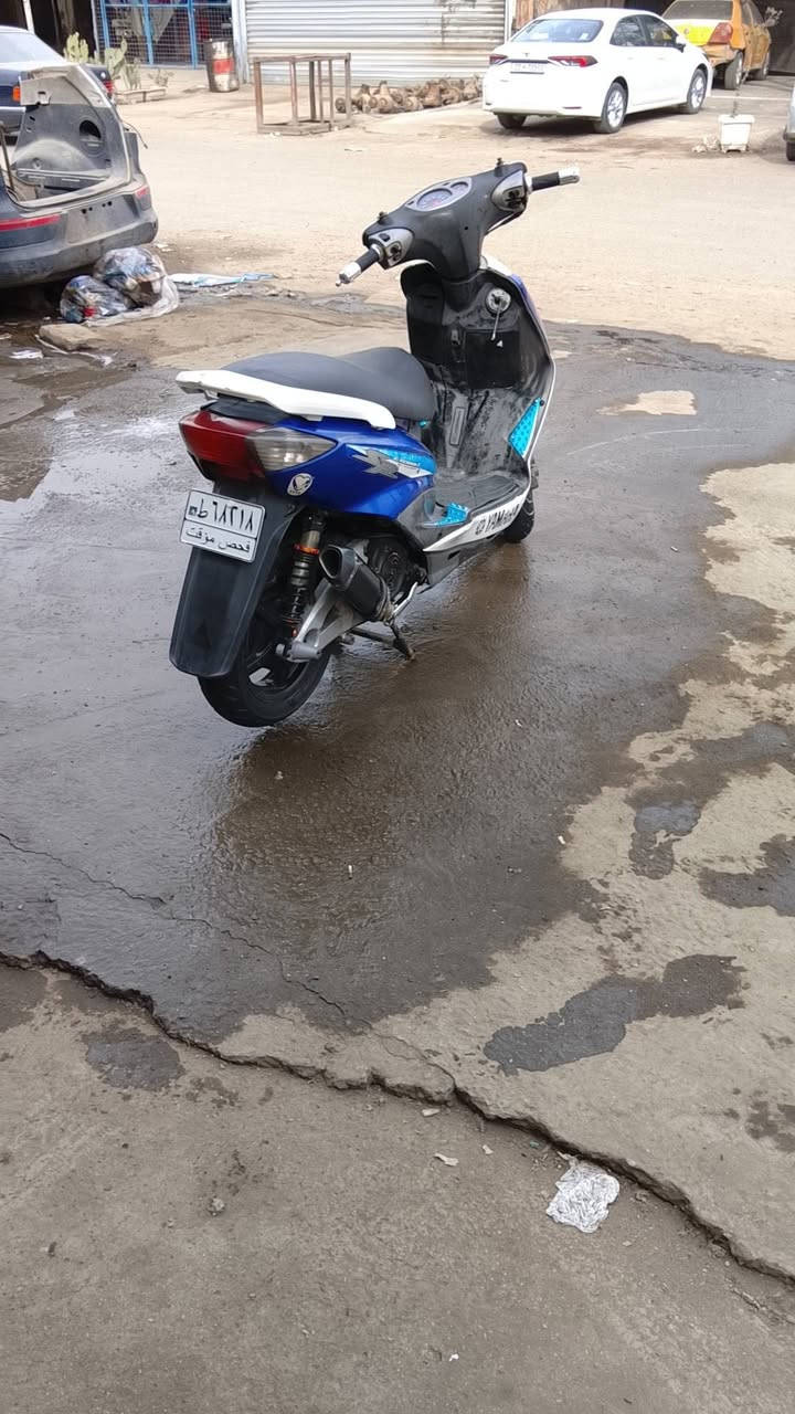 سلام عليكم دراجه سكنس نثية مال رمبة مابيها اي نقص بيها صدر رياضي وبدلات خلفيه رياضيه وصالنصه الدراجه  مامدود سبانة عل مكينه دراجه كلش حلوه السعر 950وبيها مجال الشراي ***********مكان  شهداء البياع
