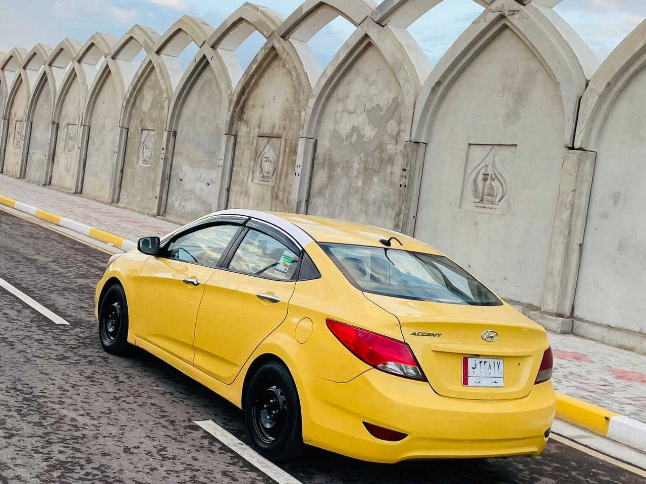 سلام عليكم البيع اكسنت موديل 2016 وارد امريكي حادث جاملغ الخلفي بدون دواخل ولباقي مكفولة كفالة عامة سيارة جديدة وجاهزة من كلشي تبريد ثلج حدادية تخم تاير كير ومكينة 1600 مكفولات هيه غرامات مصفره سيارة أحله من صور السعر 85 لاستفسار علا رقم *********** مكان سيارة كربلاء كربلاء, العراق
