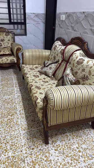 طخم للبيع وبيه مجال 
الرقم ***********
